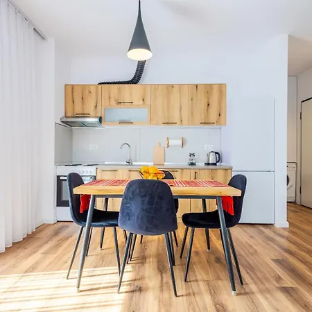 Modern With Parking - 10 Min Walk To Center Tirana