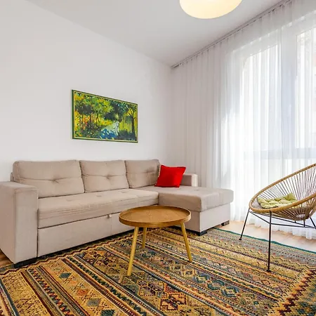 Appartement Modern With Parking - 10 Min Walk To Center